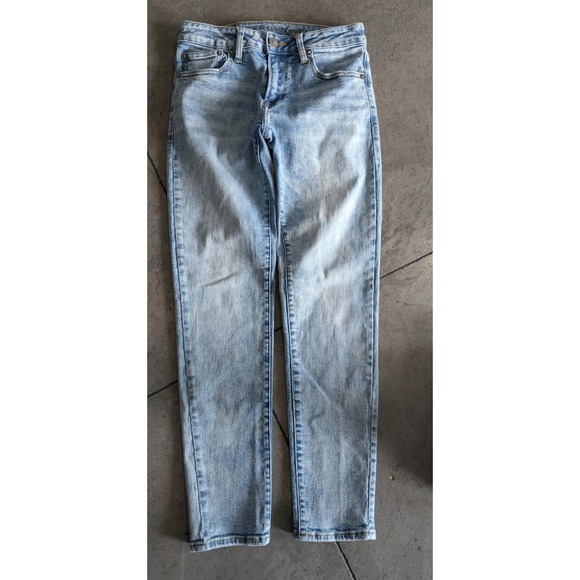 American Eagle Outfitters Women Light Wash Acid Wash Denim Jeans Size 28x30 - Picture 2 of 9